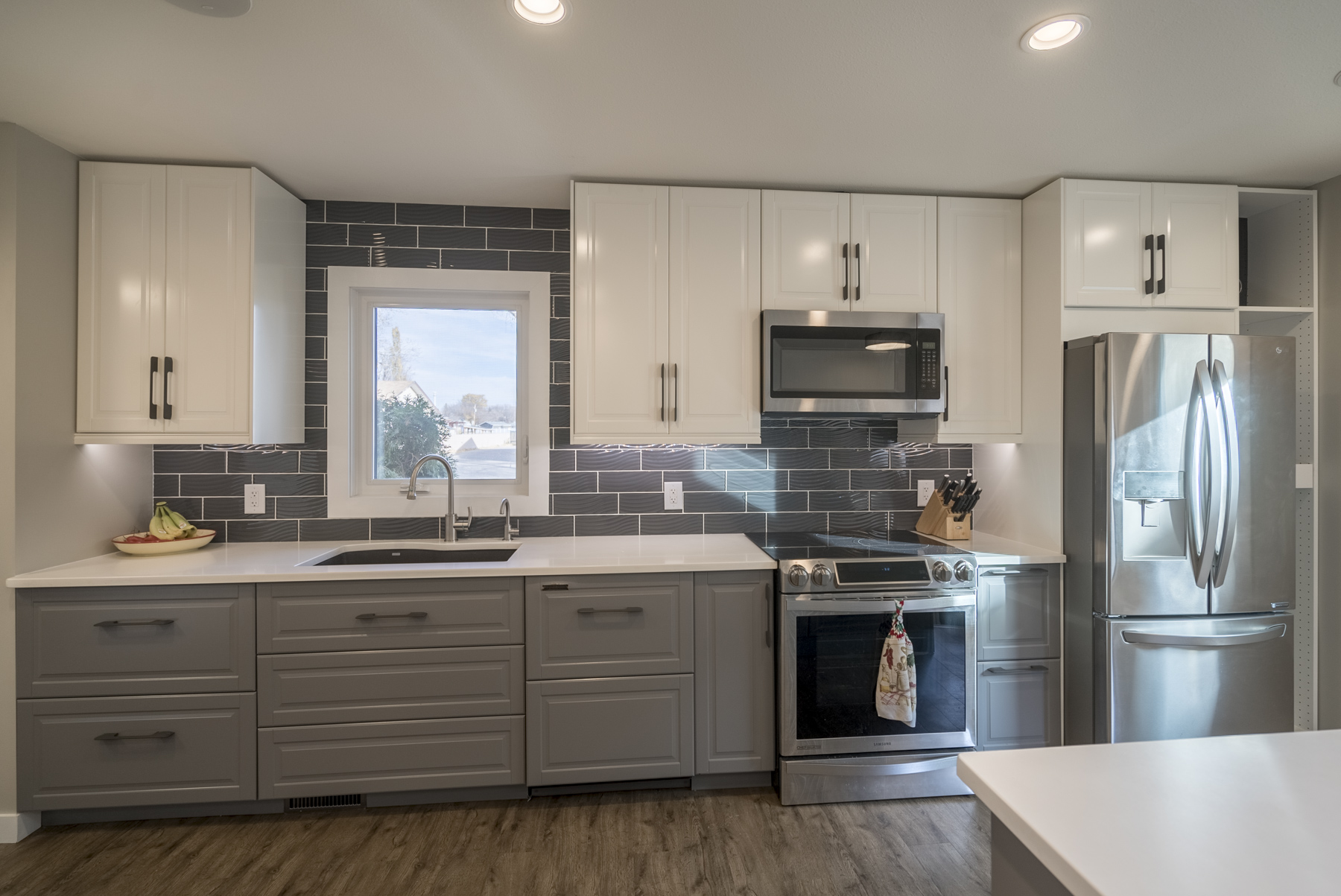 Birchwood-Kitchen-Reno-web-7-of-13.jpg