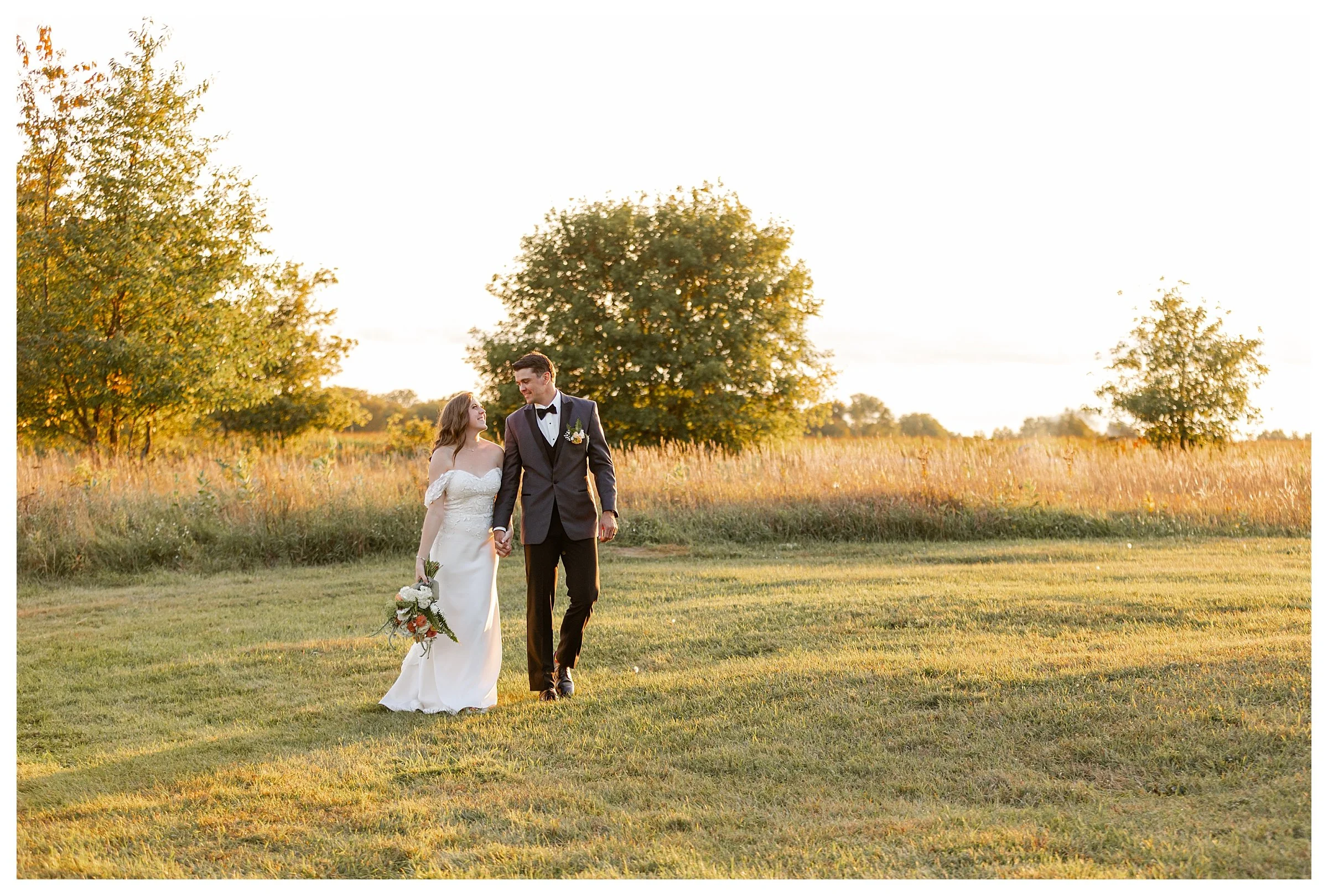 Jacque &amp; Taylor's Gorgeous Erickson Farmstead Wedding in Isanti Minnesota