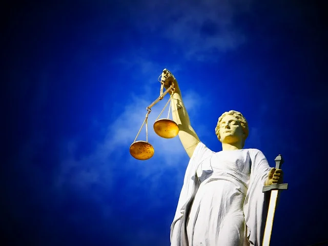 justice-2071539_960_720.jpg