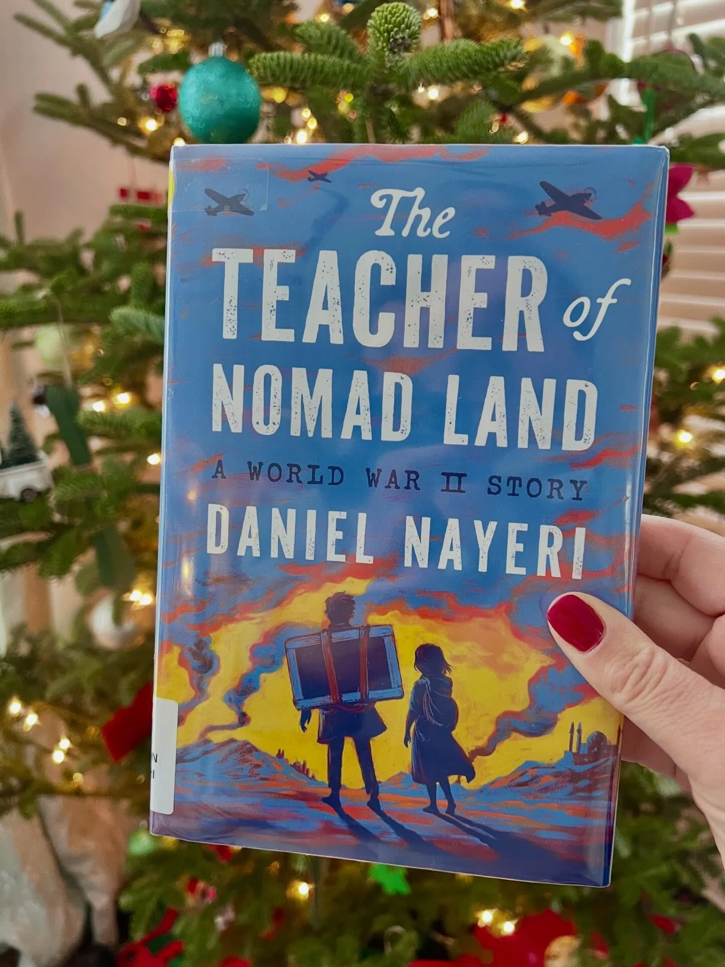 This was a quiet yet powerful read for me....a slow burn and it feels appropriate to post this on the darkest day of the year. December has been so full of darkness in many ways but Nayeri reminds us that even when it seems like all is lost-that huma