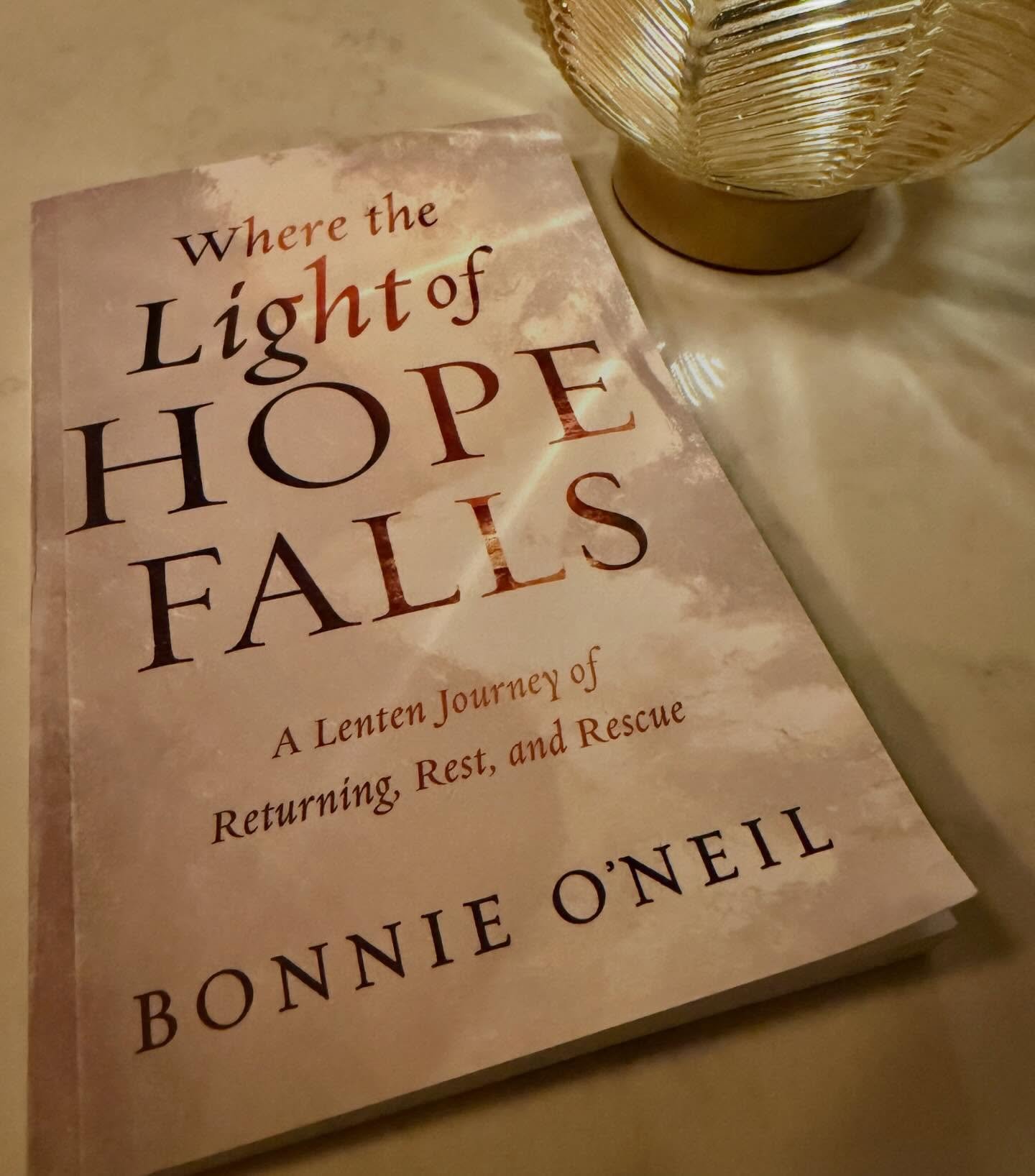 I&rsquo;ve long loved Advent but in recent years I&rsquo;ve found such comfort in Lent as a season of solace and reflection. So I&rsquo;m very thankful to my friend @bonjourbonnieo for writing this beautiful Lenten companion. Where the Light of Hope 