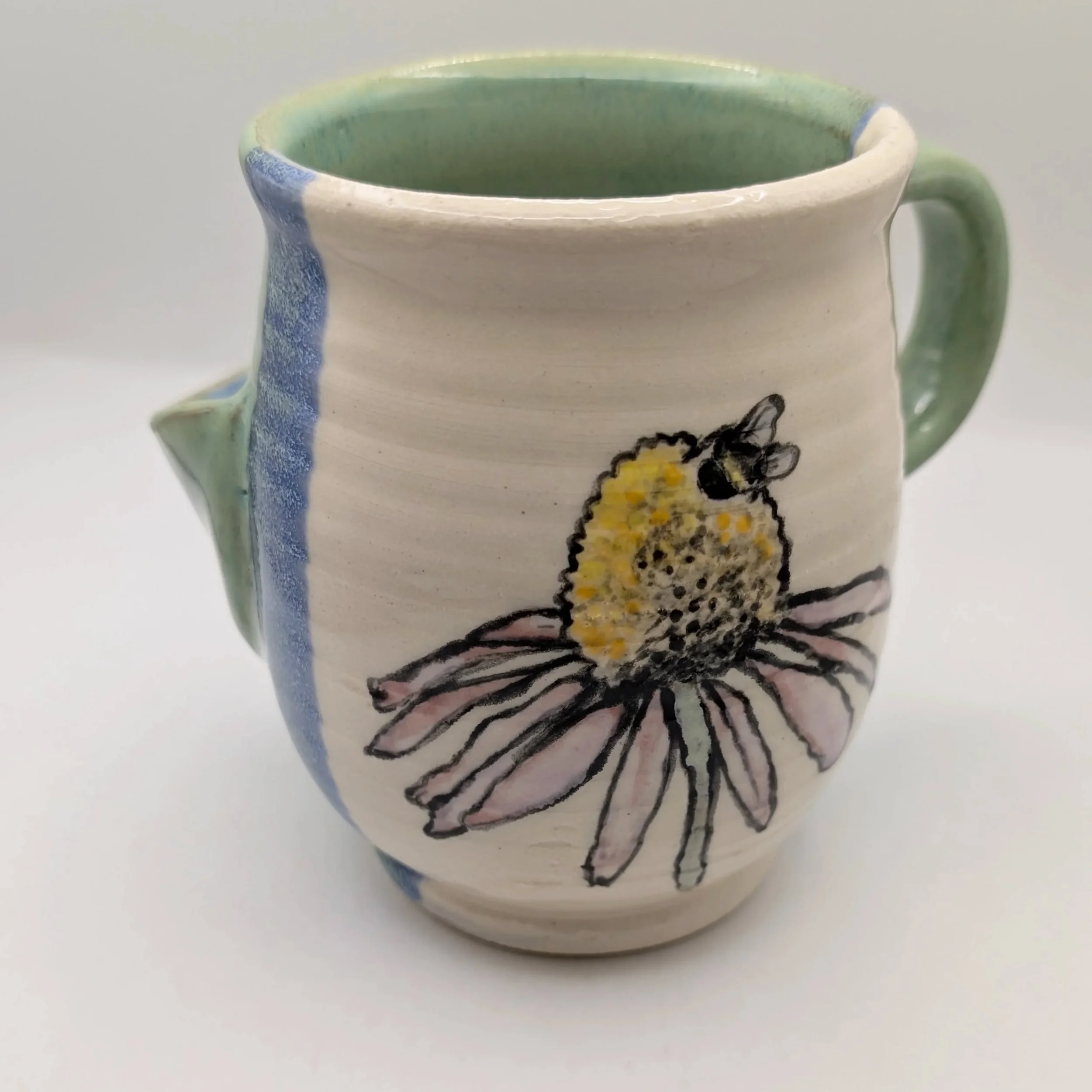 New tea pocket mug restock! ☕️🌿

I&rsquo;ve been working on this batch for a while, combining the built-in tea pocket (no more looking for a saucer) with some of my favorite local wildflowers. Each one is wheel-thrown and hand-painted with poppies, 