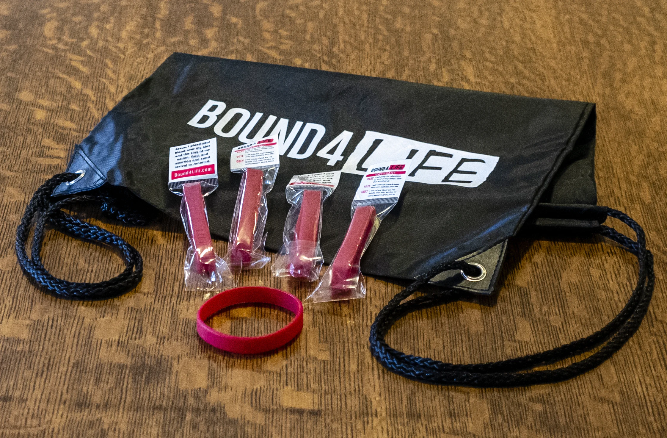 Drawstring Siege Bag and 5 Life Bands