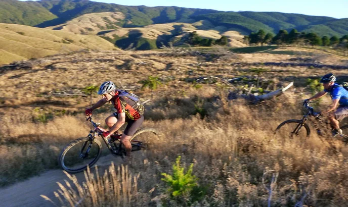 luxury holidays nz mountainbiking