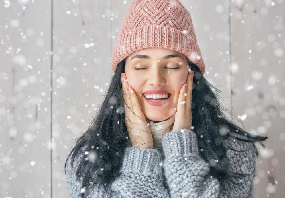 12 WAYS TO KEEP SKIN SOFT AND GLOWING IN WINTER