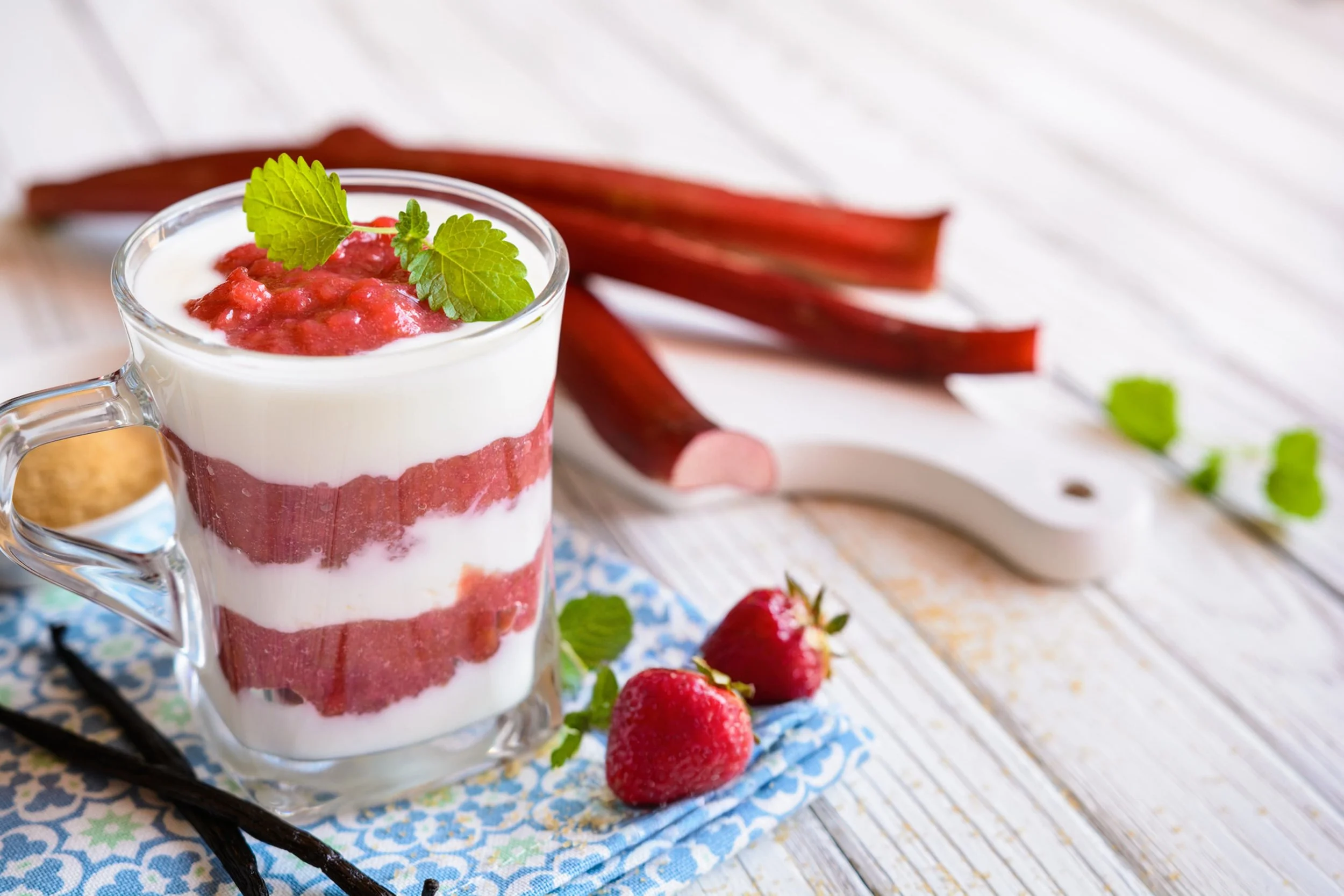 Strawberry Rhubarb Yogurt Bowl