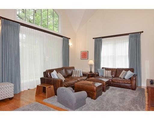 Living Room 2 39_71855863_4_1434060735.jpg