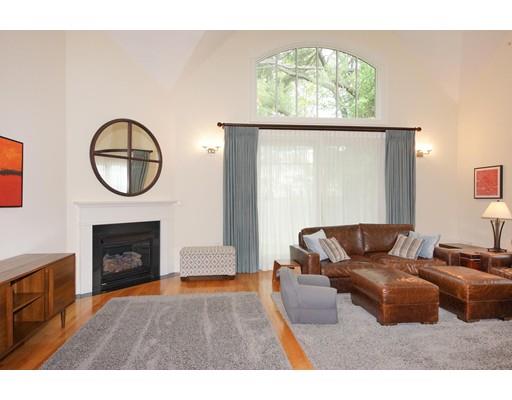 Living Room 39_71855863_3_1434060735.jpg