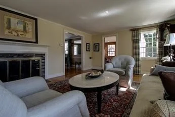 LIVING ROOM 2.jpg