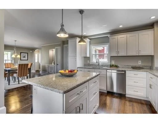 WIN 2 3Kitchen 5 l3b213945-m14xd-w1020_h770_q80 - Copy.jpg