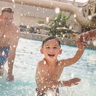 Family-at-Wilderness-Dome-Wave-Pool.jpg