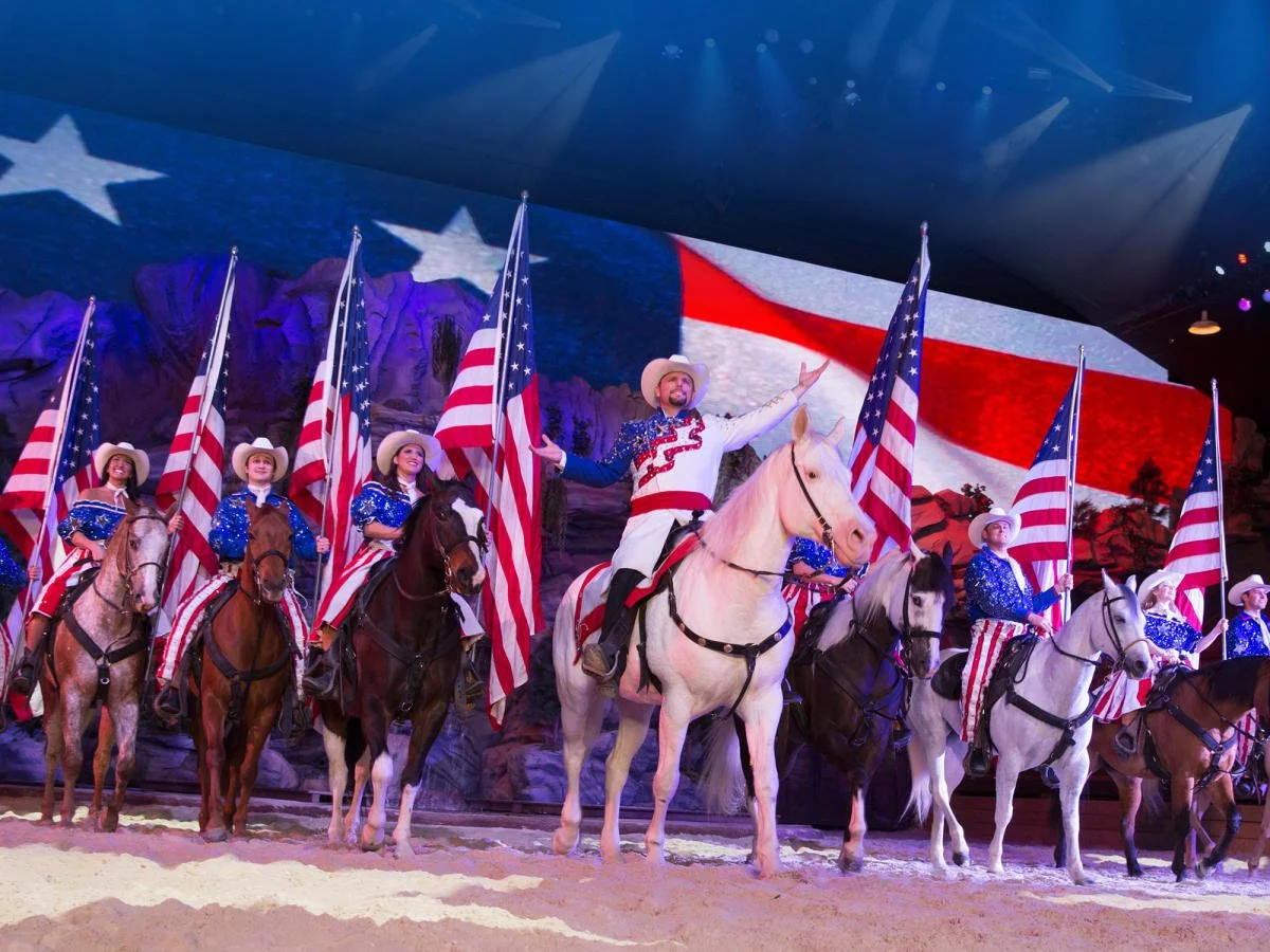 Dolly_20Parton_s_20Stampede_20USA_202000_2dd73abd-9406-4a21-b4a9-c094b947b427.jpg
