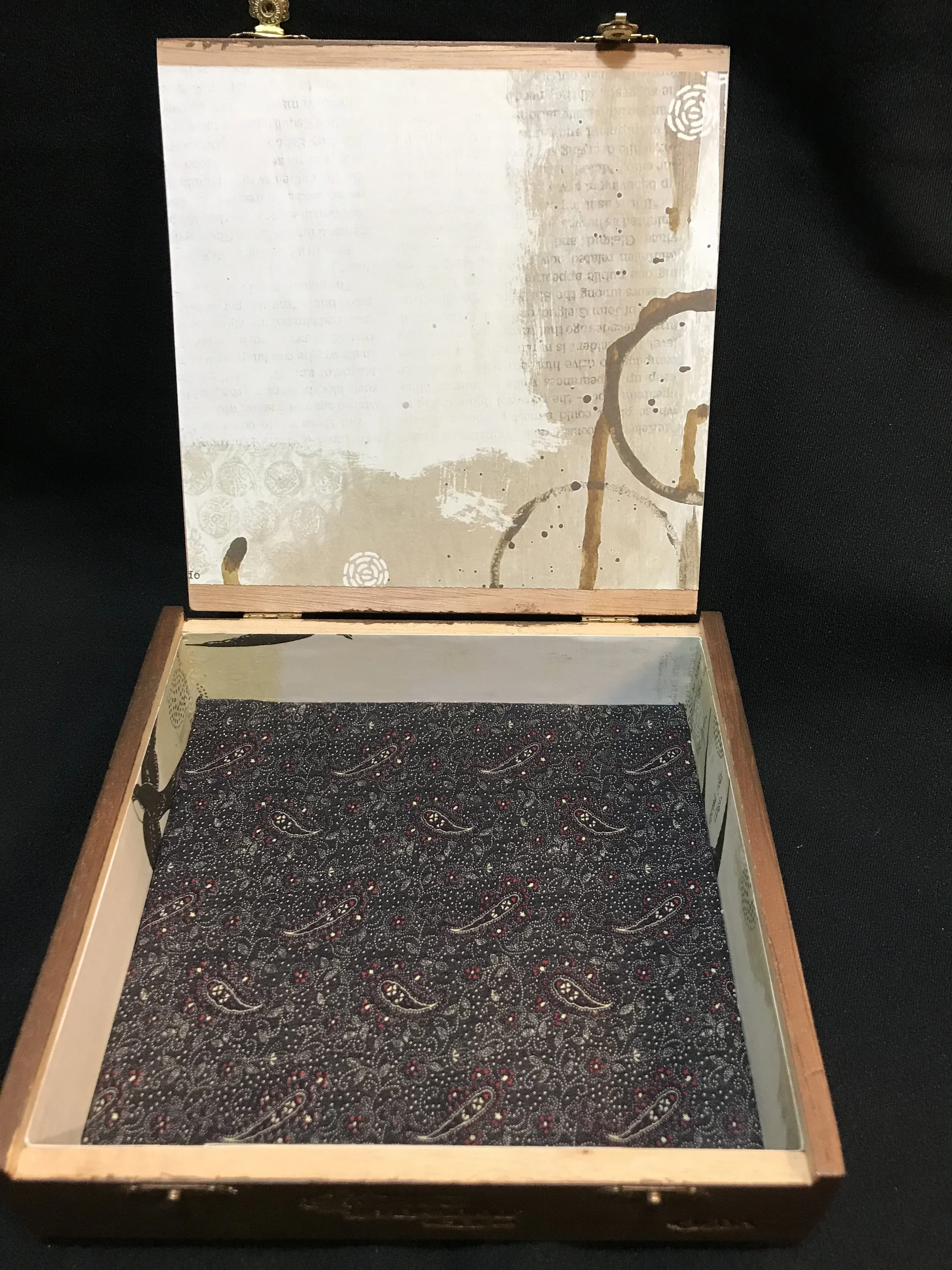 Clock Gears Cigar Box 1.3.JPG