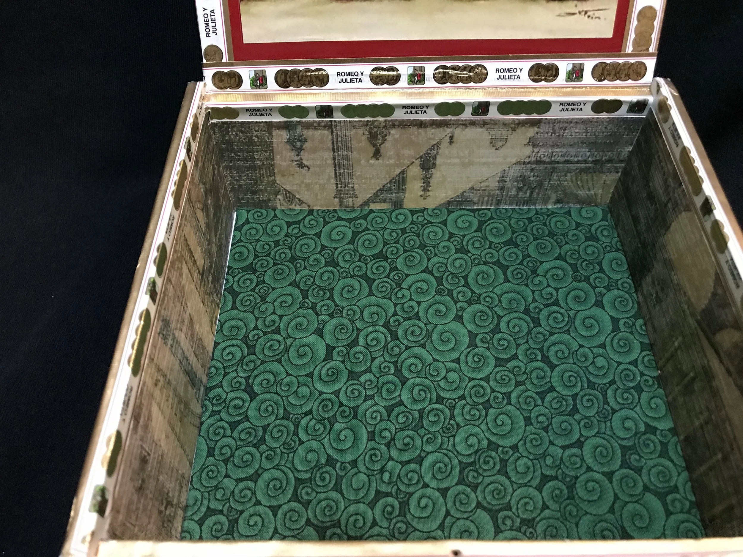 Oklein Cigar Box 1.5.JPG