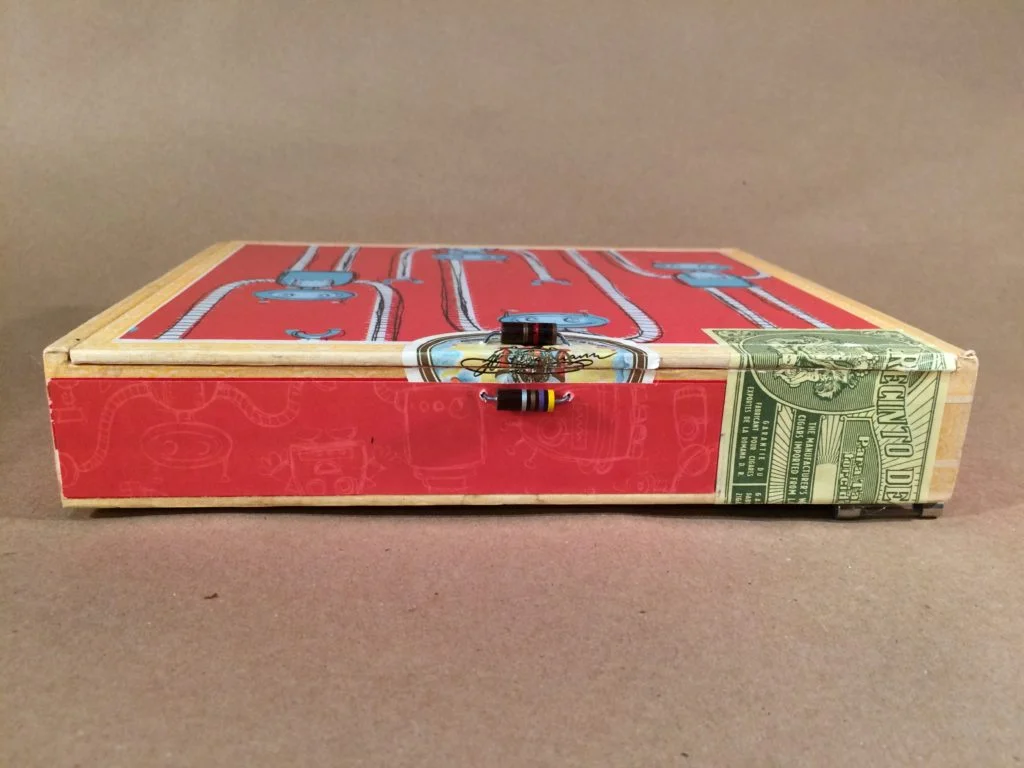 Robot Cigar Box 1.3.jpg