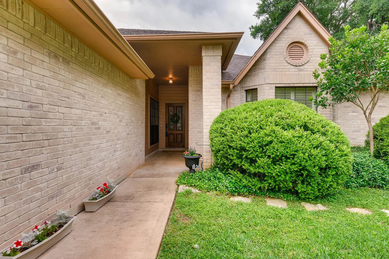 11313 Stormy Ridge Rd Austin-large-004-4-Exterior Front Entry-1500x1000-72dpi.jpg