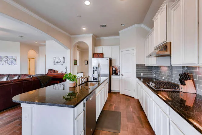 8507 Evelina Trai Austin TX-small-011-4-Kitchen-666x444-72dpi.jpg