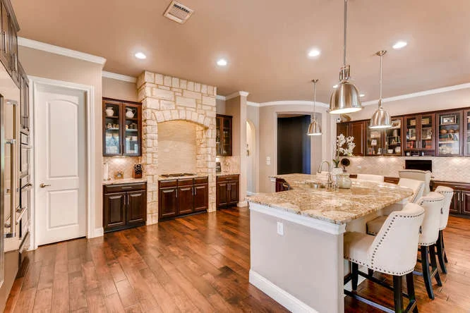 8725 Whispering Trail Austin-small-011-16-Kitchen-666x444-72dpi.jpg