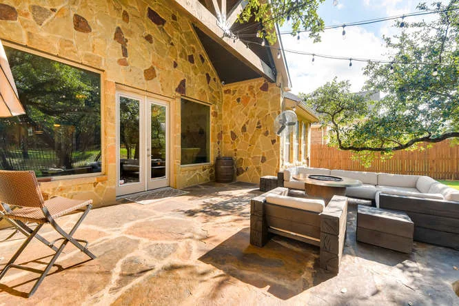 8725 Whispering Trail Austin-small-025-26-Patio-666x444-72dpi.jpg