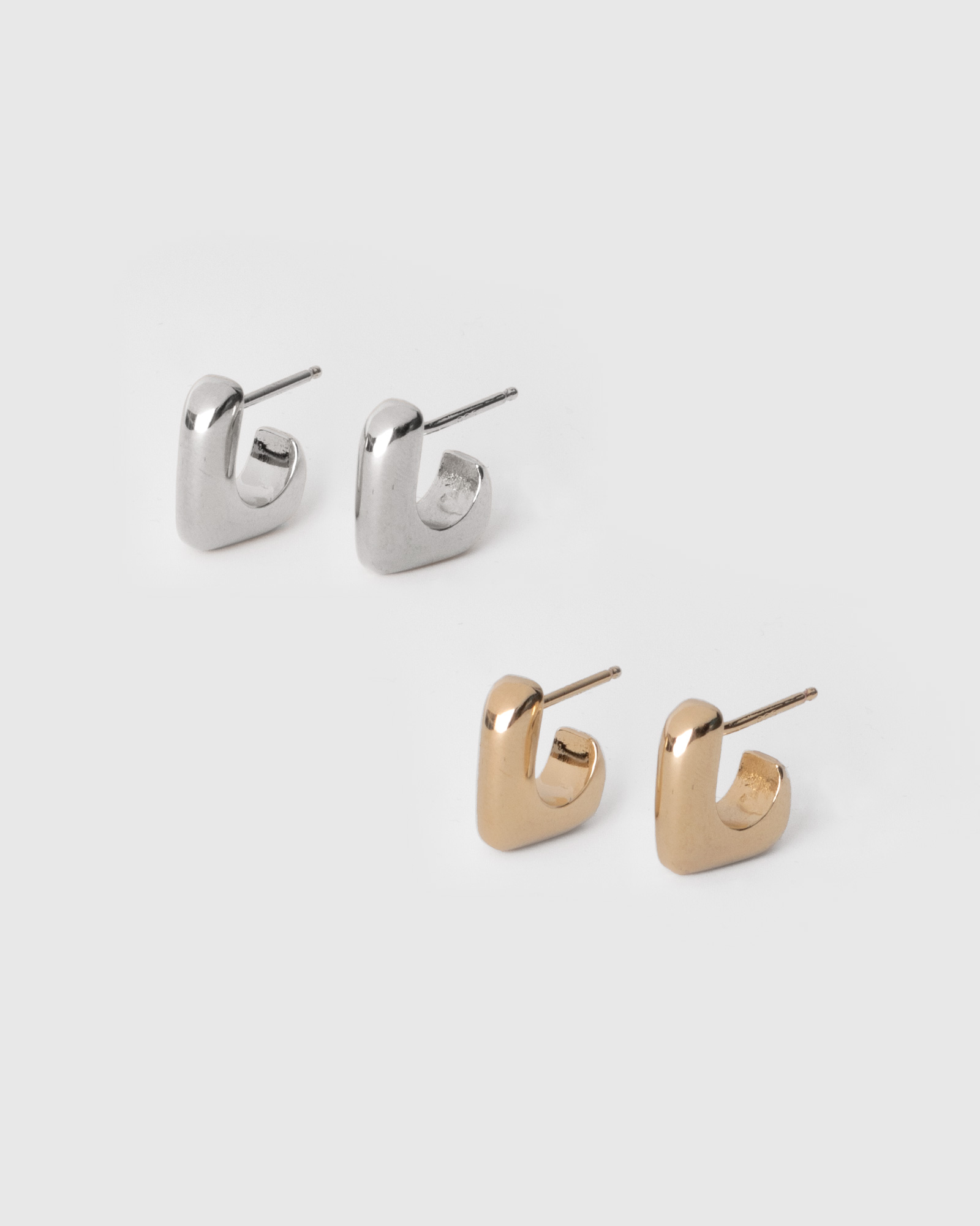 SMALL J STACK EARRING