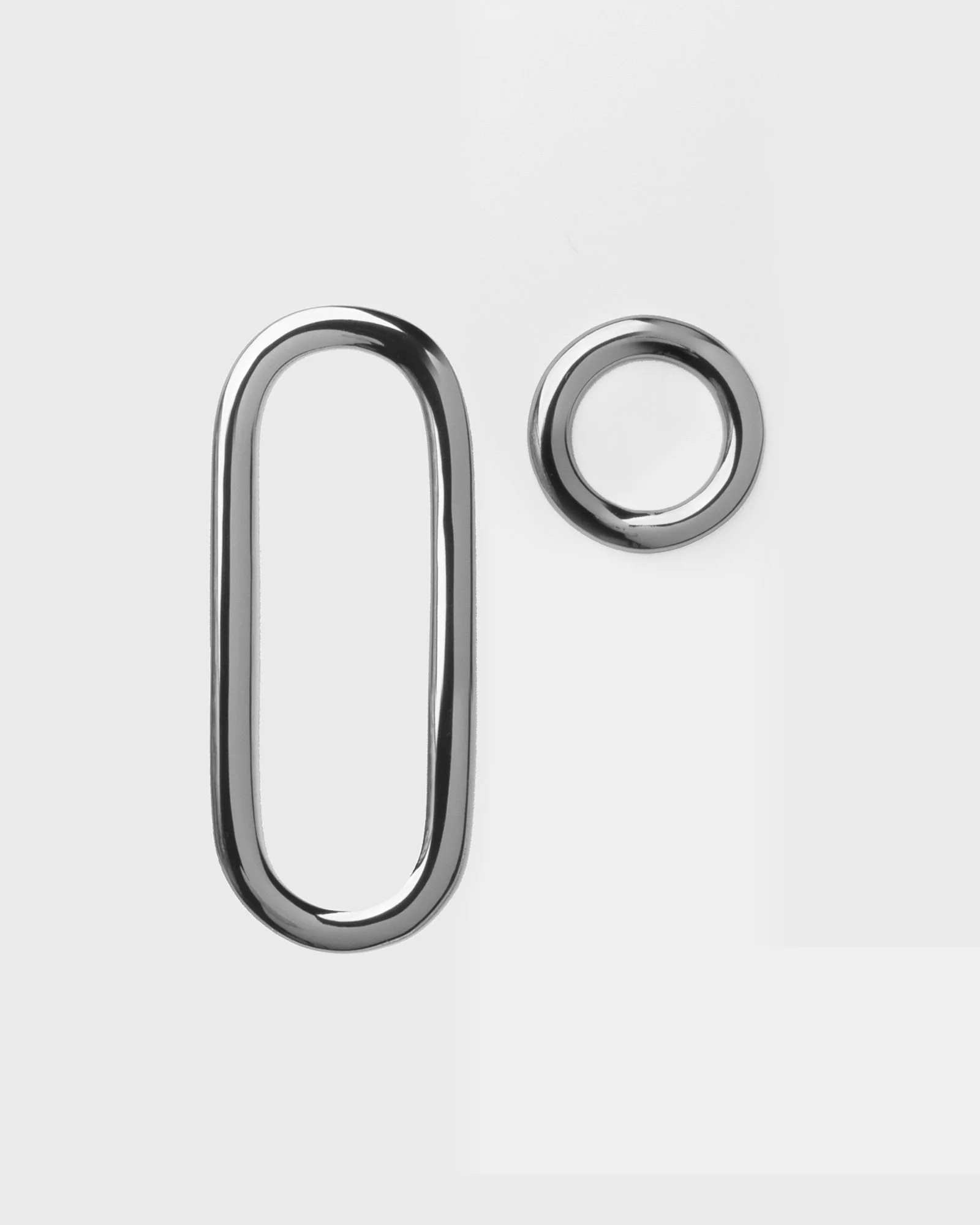 SILVER MISMACTHED OBLONG EARRINGS