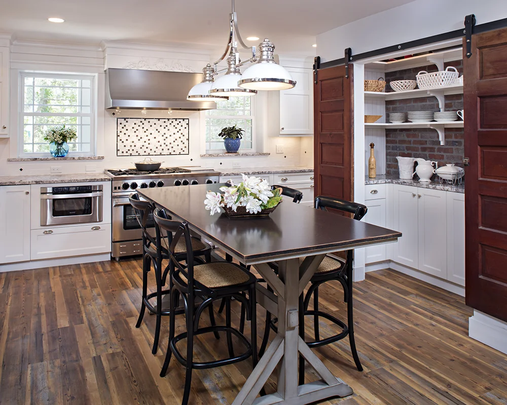 Classic Transitional Kitchen