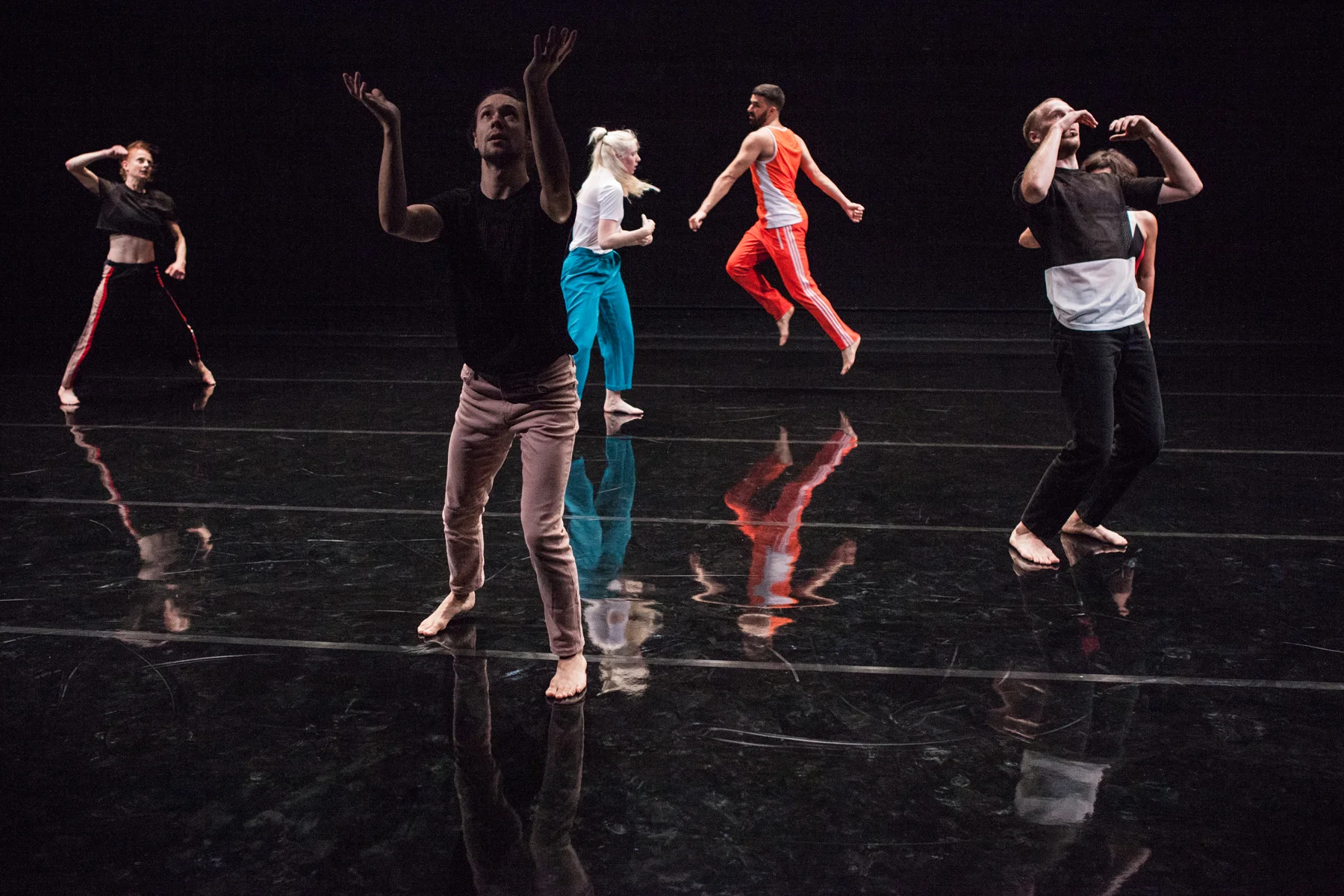 The ensemble in Joe Moran's 'On the Habit of Being Oneself', Lilian Baylis Studio, Sadler's Wells, London, 2017