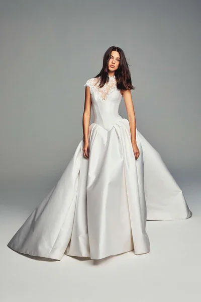 03_MoniqueLhuillierSpring2027Bridal_Spencer_C.webp