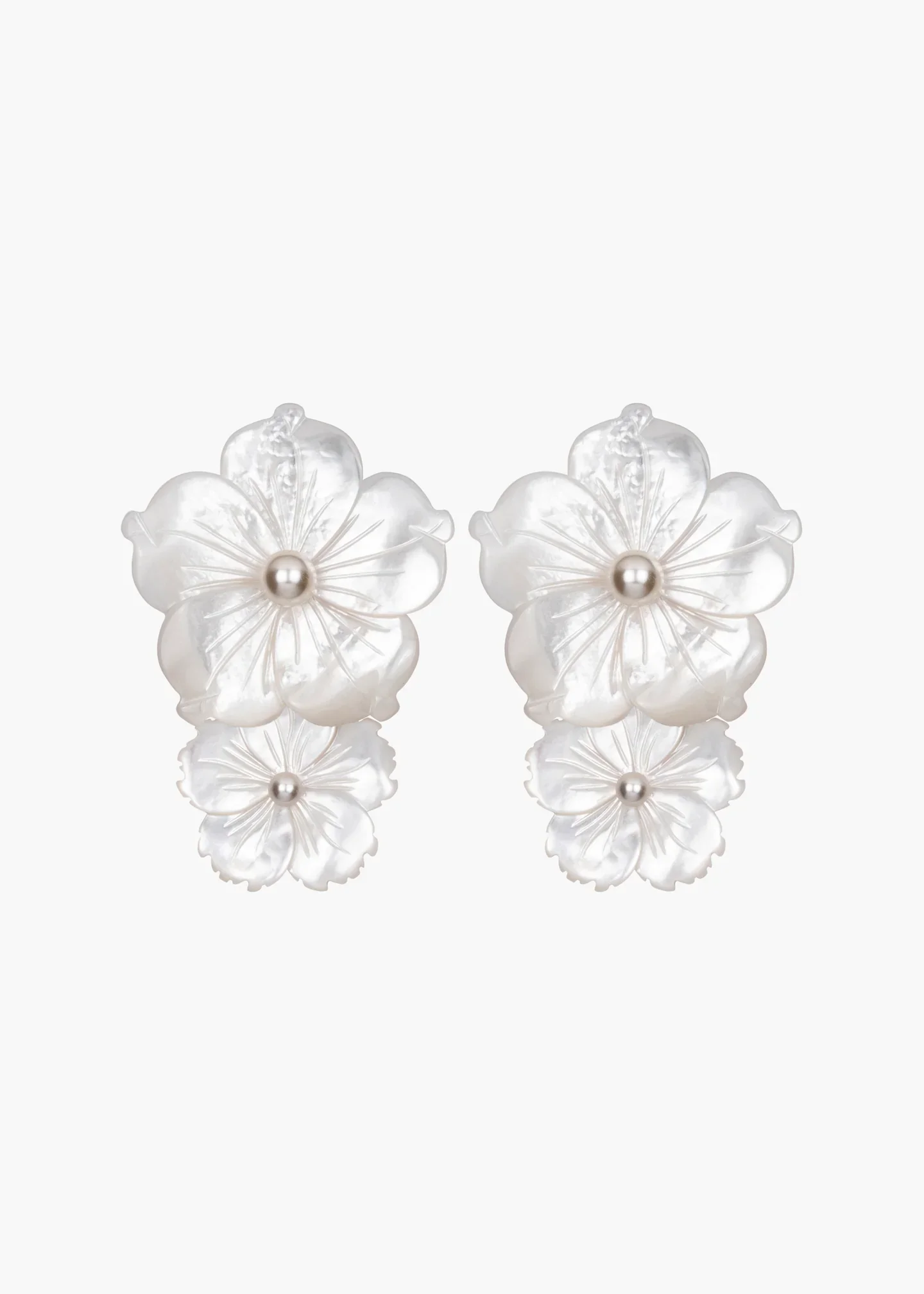 76RB104-mother-of-pearl-web-1.webp