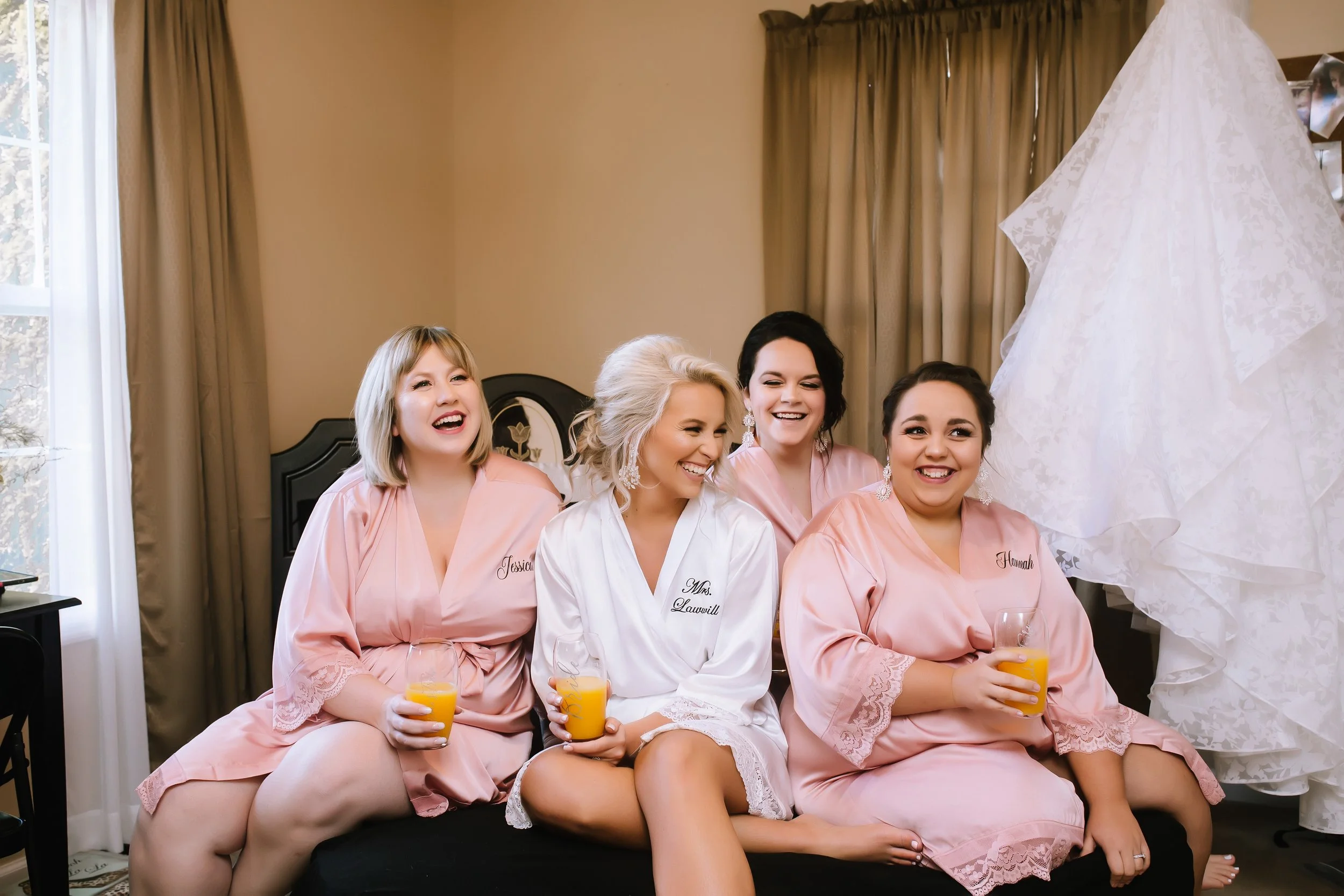 GETTING READY-SHUTTER  BLOOM PHOTOGRAPHY-21.jpg