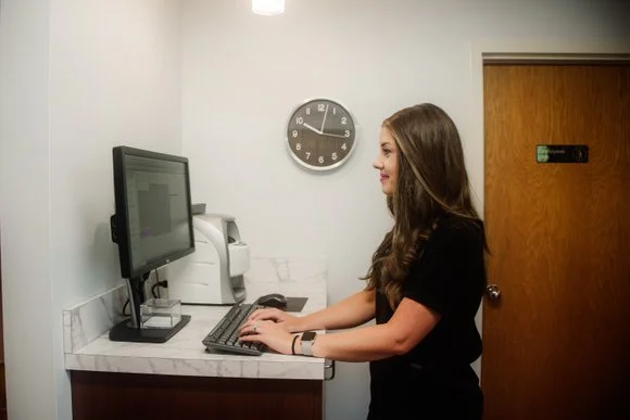 SHUTTER & BLOOM (102 of 60).JPG