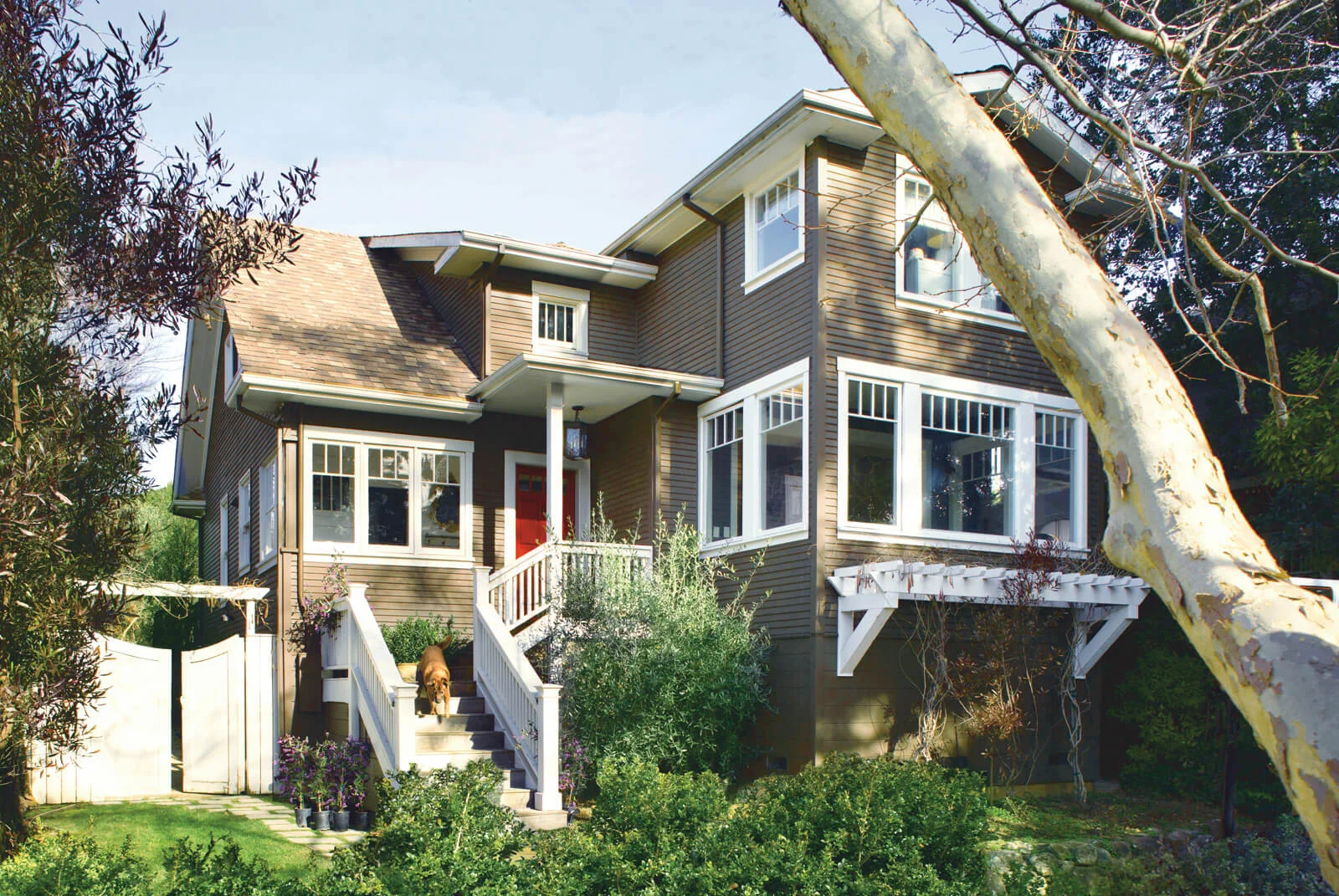 Tidwell_Stonebrown_house_with_red_door.jpg