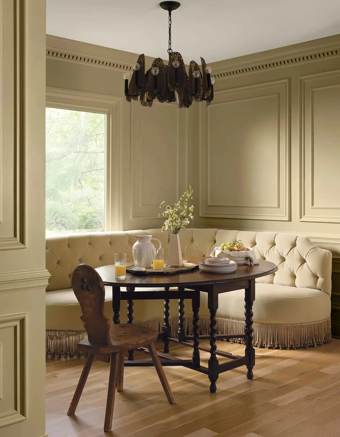 dining-room-yellow-walls-1440x1848 (1).jpg
