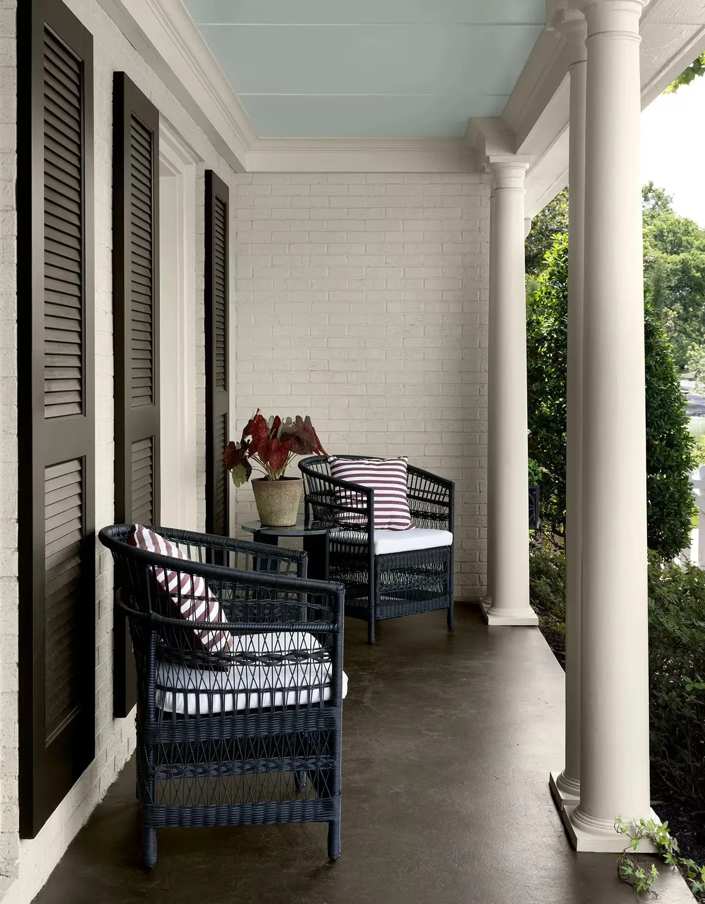 yellow-column-porch-blue-ceiling-1440x1848 (1).jpg