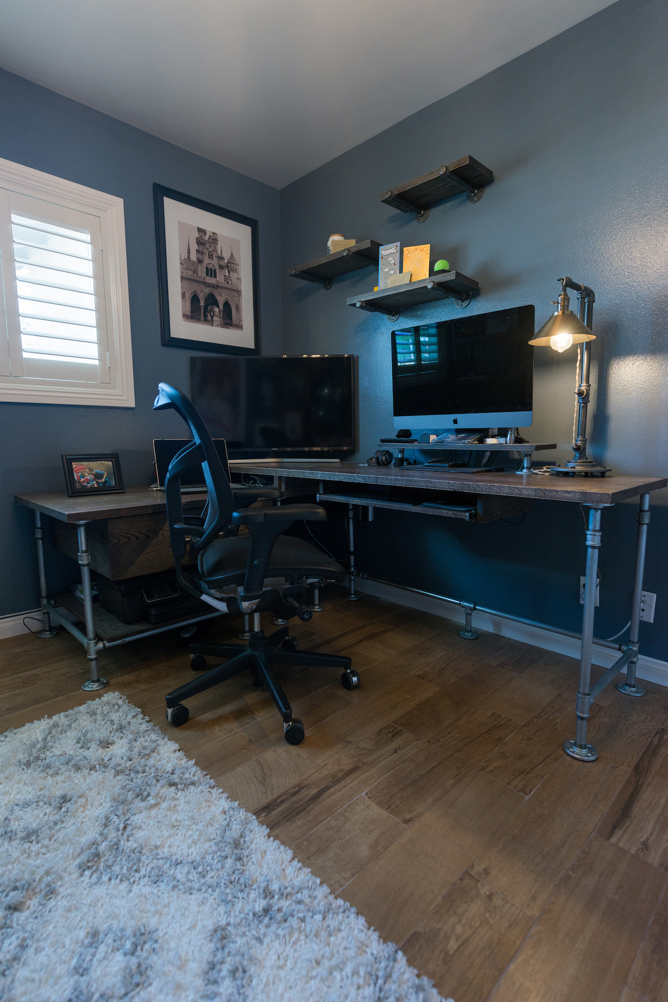 Desk-4-insta.jpeg