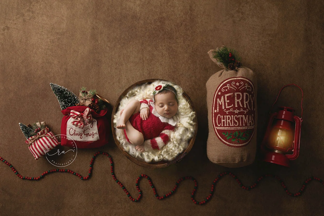 Ellas1stxmas copy.jpg