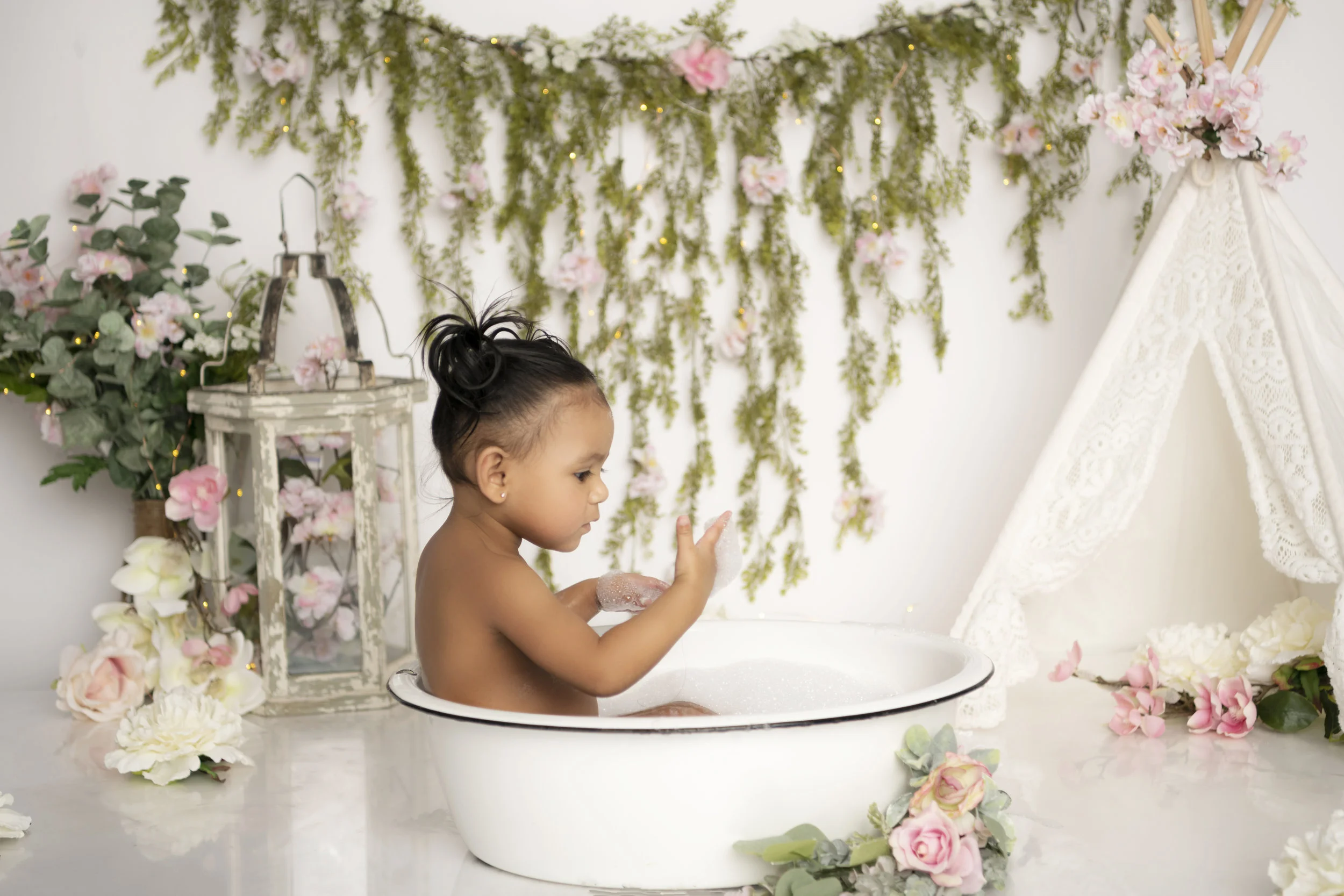 REBEKAH ANNE PHOTOGRAPHY | TORONTO CAKE SMASH PHOTOGRAPHER | KAYLANI