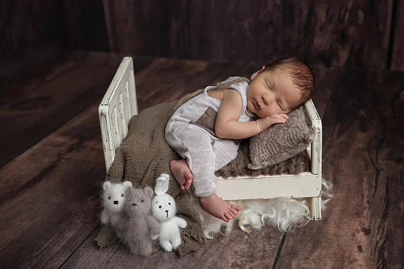 REBEKAH ANNE PHOTOGRAPHY | BURLINGTON NEWBORN PHOTOGRAPHER | BABY BENNETT