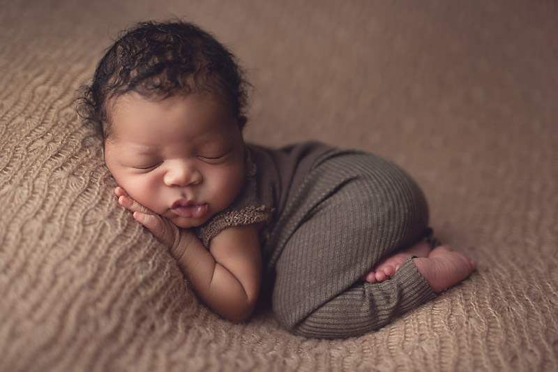 REBEKAH ANNE PHOTOGRAPHY  | OAKVILLE NEWBORN PHOTOGRAPHER | BABY INI