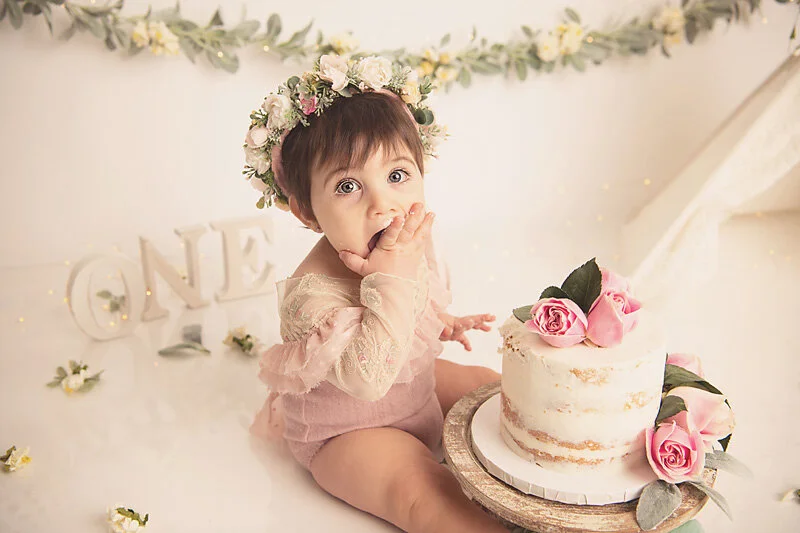 Rebekah Anne Photography | Toronto Cake Smash Photographer | Ella