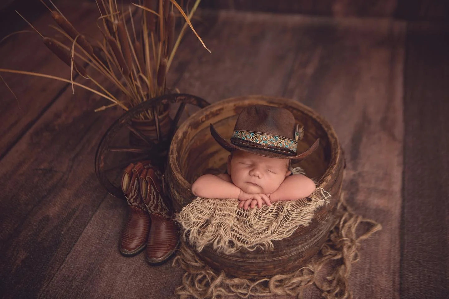 I was so excited to be able to do this set.  I couldn&rsquo;t wait to edit it.  This beautifully crafted cowboy hat is by @felted_attic I&rsquo;m sure mom and Dad are going to love these photos.
