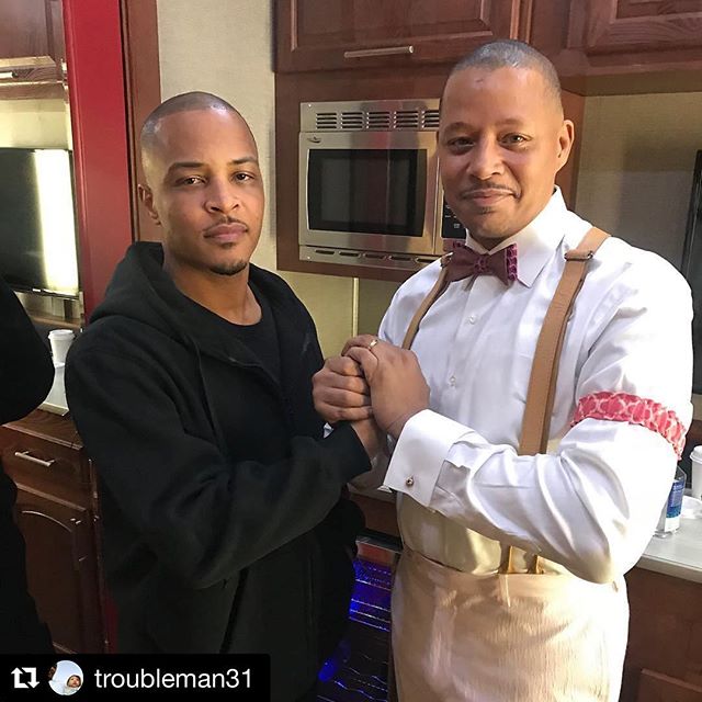 That's Terrence Howard rocking my tie mayne! Can't wait to see it in RZA's new film #CutThroatCity #terrencehoward #TI #bowtie #dapper #neworleans