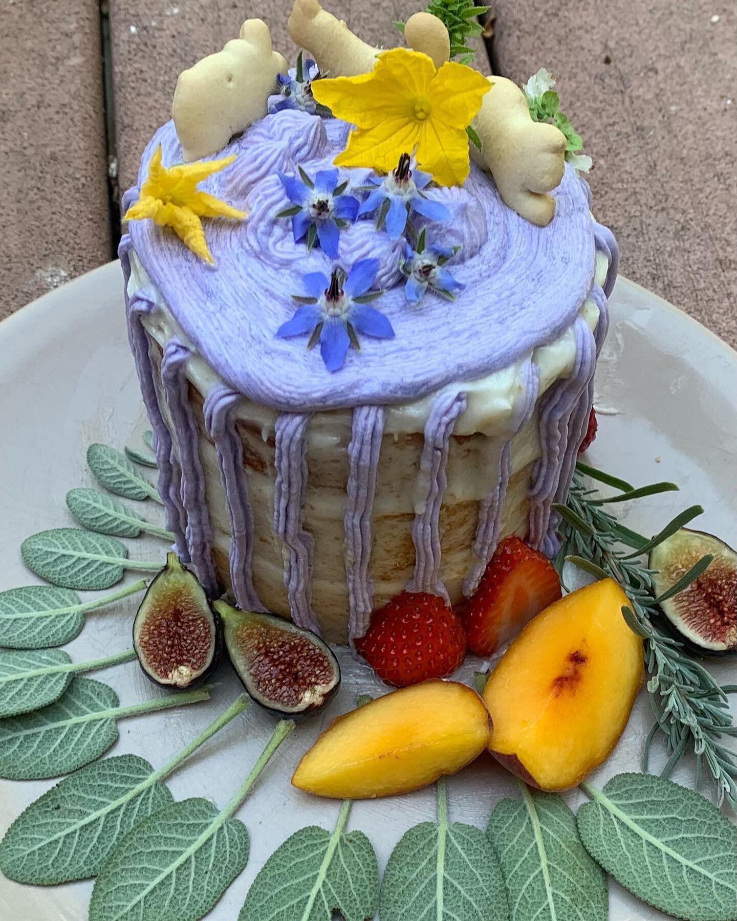 a delicious tiny lavender cake @jasen_liu made and let me decorate 🍓🍑🪷🍋🥝🌸🥭