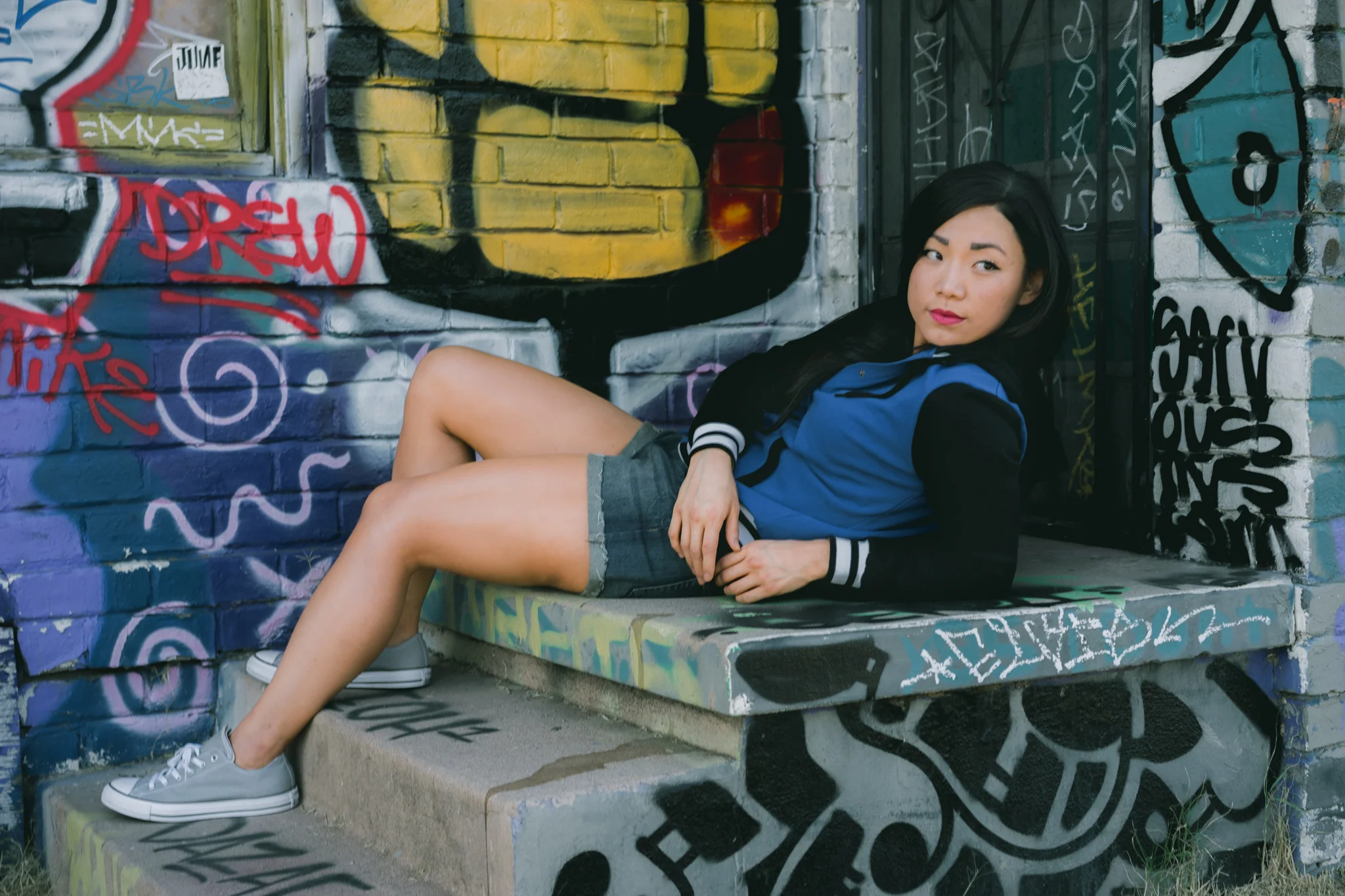 Model-Lifestyle-Graffiti