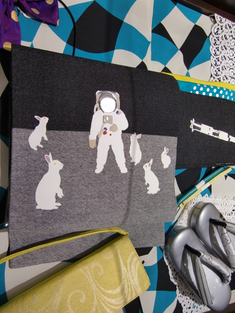 obi commemorating the Apollo moon landings