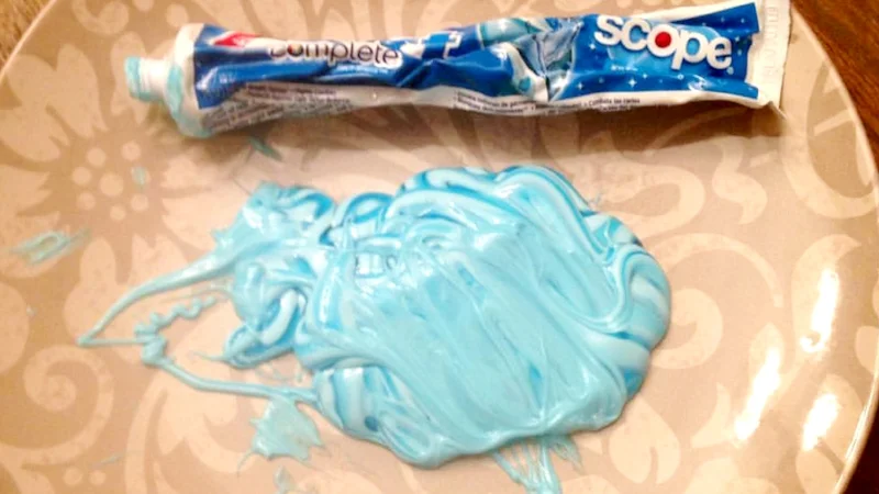 toothpaste-using-words-lesson-today-160817-tease_af8ffa3677acaf6f46ecca715f8e49c4.jpg
