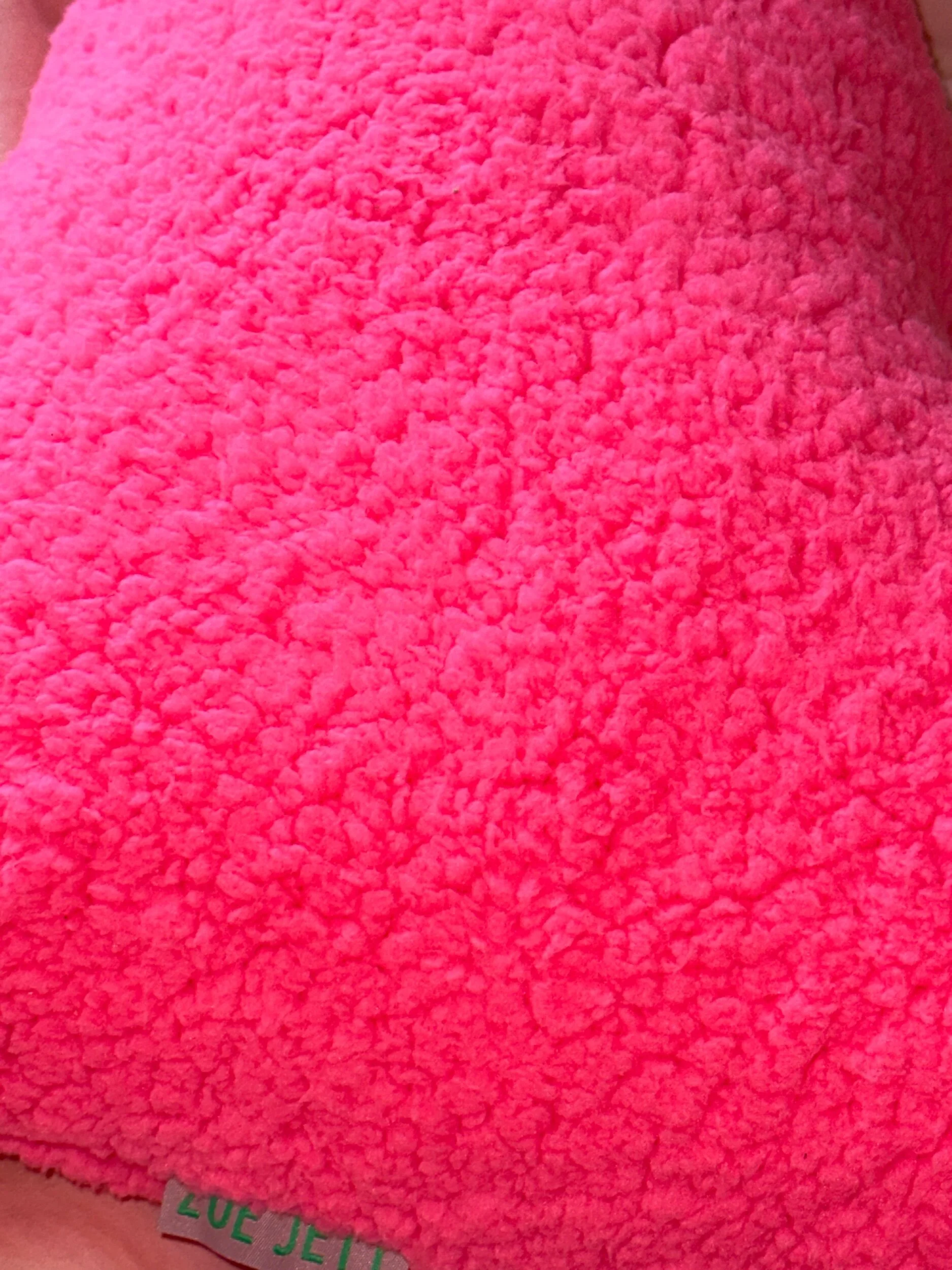 79380053-4DF9-4F4E-8A0B-8335E1FC2C76