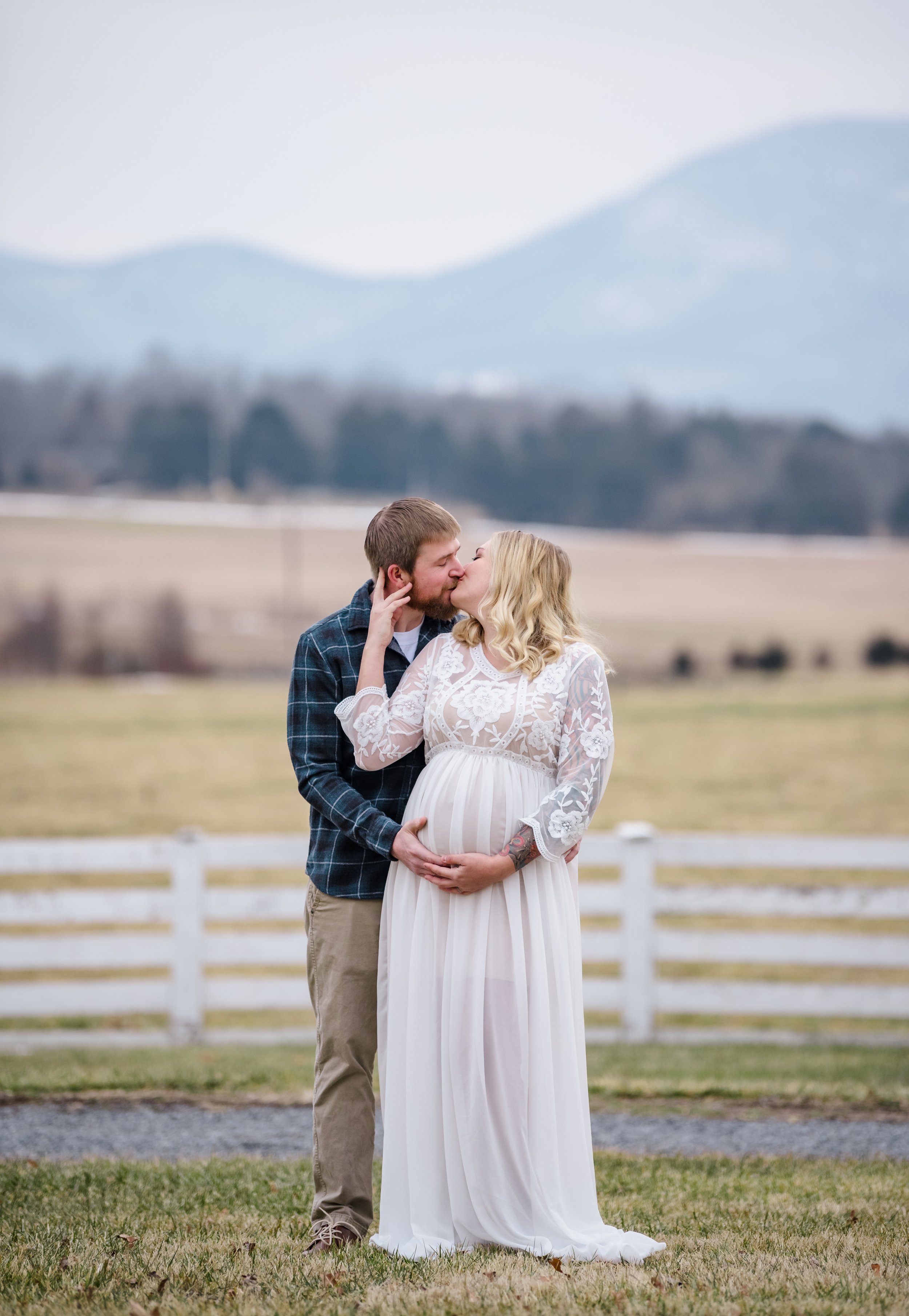 Heather Hughes Maternity Photo-30.jpg