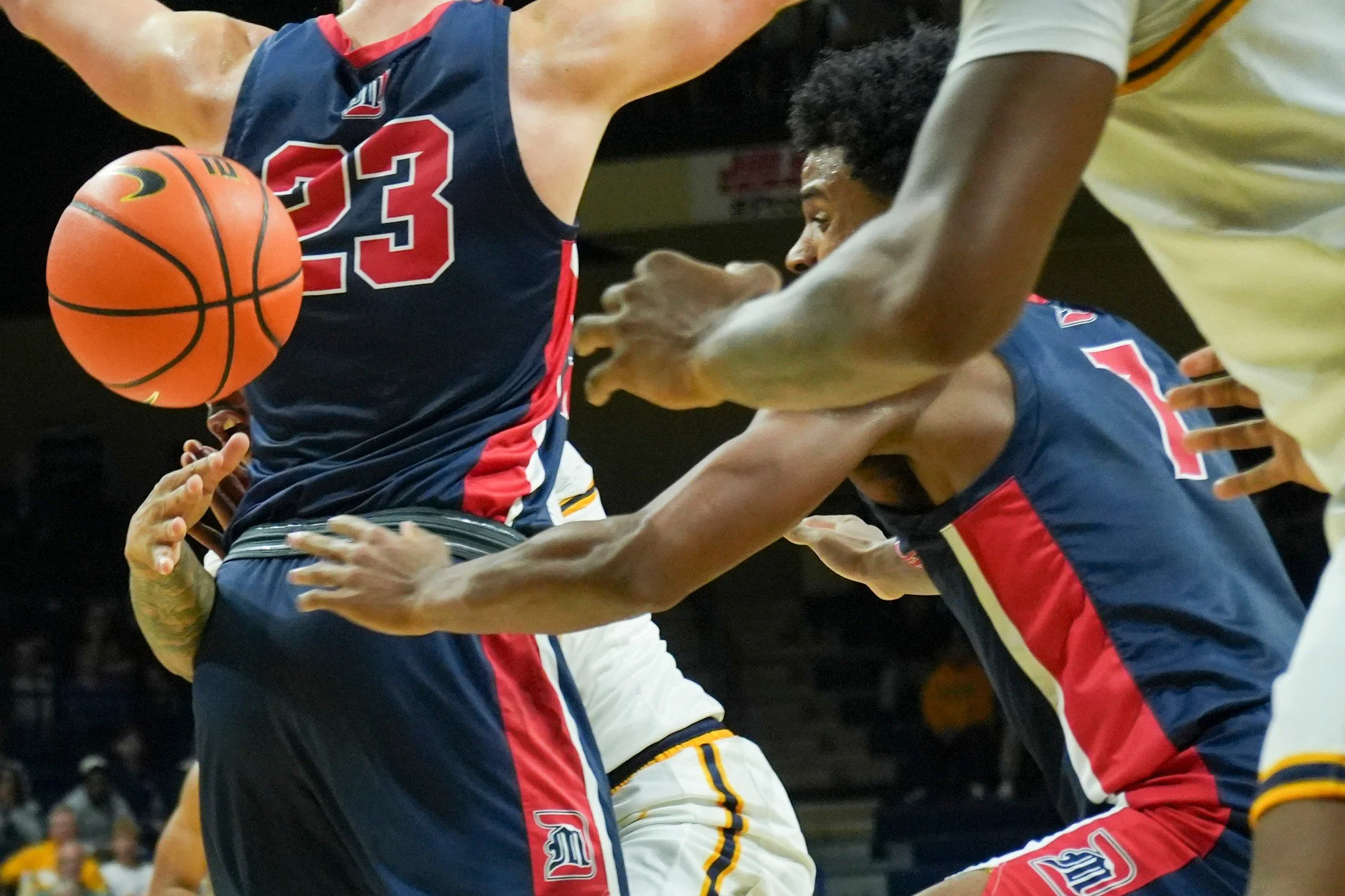 2023 :: IN BASKETBALL
#basketball is my favorite sport to play and shoot because the competition is person to person, with the goal up and above. So in terms of shapes, of figures in play, the people are always in tension with each other, but lookin