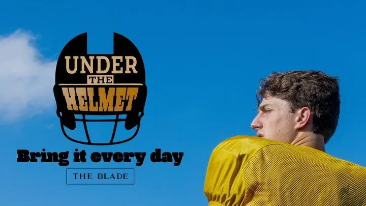 𝐔𝐍𝐃𝐄𝐑 𝐓𝐇𝐄 𝐇𝐄𝐋𝐌𝐄𝐓: 𝐁𝐞𝐡𝐢𝐧𝐝 𝐭𝐡𝐞 𝐒𝐜𝐞𝐧𝐞𝐬 𝐰𝐢𝐭𝐡 𝐏𝐞𝐫𝐫𝐲𝐬𝐛𝐮𝐫𝐠 𝐟𝐨𝐨𝐭𝐛𝐚𝐥𝐥 𝐭𝐫𝐚𝐢𝐧𝐢𝐧𝐠 𝐜𝐚𝐦𝐩
In August of 2024, @thebladenews sent me out to follow @pburg_football for Under The Helmet, a profile series t